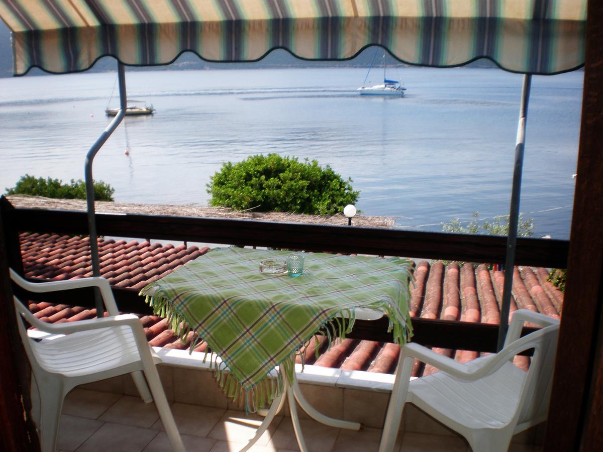 Ferienwohnung Salonikios Pteleós Exterior foto